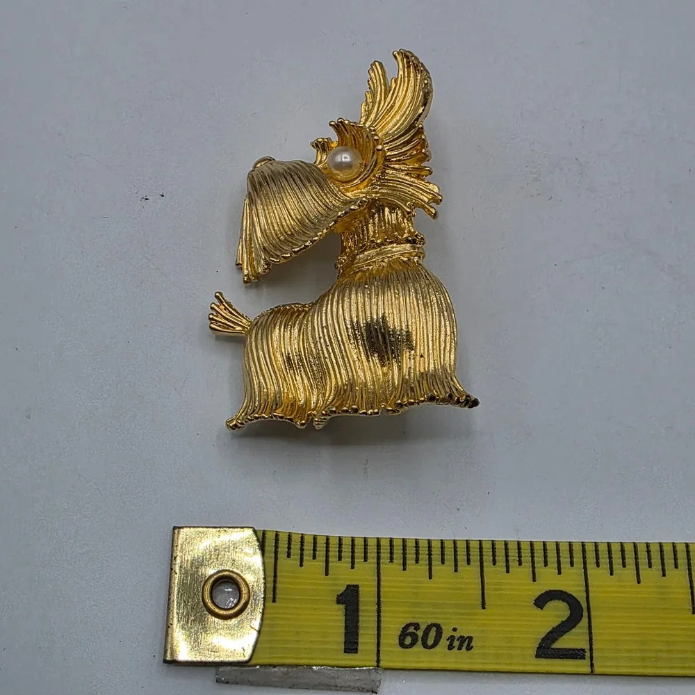 Vintage Gold Tone Scottish Terrier Scottie Dog Brooch Faux Pearl Eye Pin Animal - Picture 6 of 7